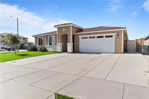 Exterior - 760 Kuchar St, Perris, CA 92571 photo 2 of 8