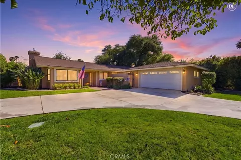 4424 Ramona Dr, Riverside, CA 92506
