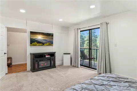 Bedroom - 899 Blueridge Dr, Skyforest, CA 92385 photo 7 of 7