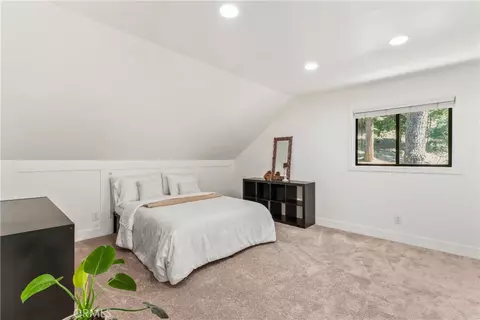 Bedroom - 899 Blueridge Dr, Skyforest, CA 92385 photo 3 of 7
