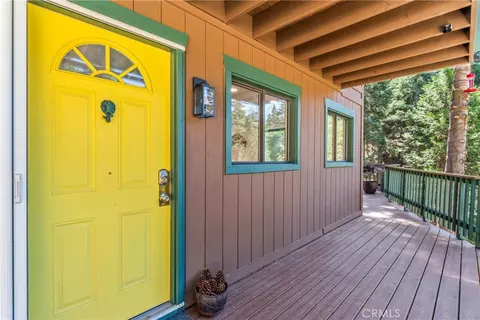 Exterior - 899 Blueridge Dr, Skyforest, CA 92385 photo 1 of 7