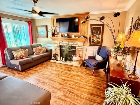 Living - 18854 6th, Bloomington, CA 92316 photo 2 of 2