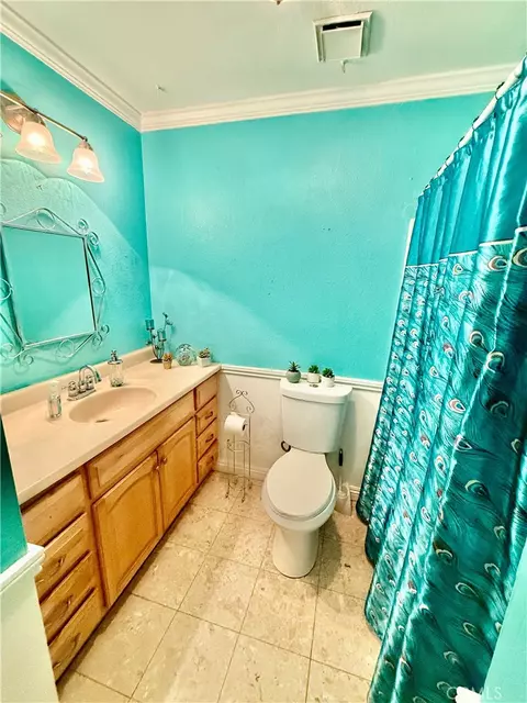 Bath - 18854 6th, Bloomington, CA 92316 photo 1 of 2