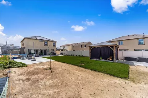 Exterior - 22641 Spotted Fox, Nuevo, CA 92567 photo 6 of 8