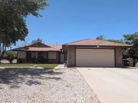 8518 Valley Vw, Hesperia, CA 92344