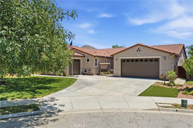 28382 Beacon Bay Cir, Menifee, CA 92585