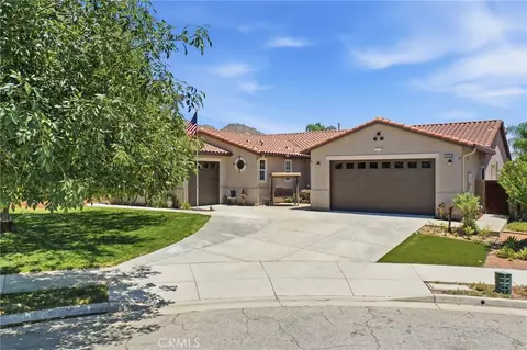 28382 Beacon Bay Cir, Menifee, CA 92585