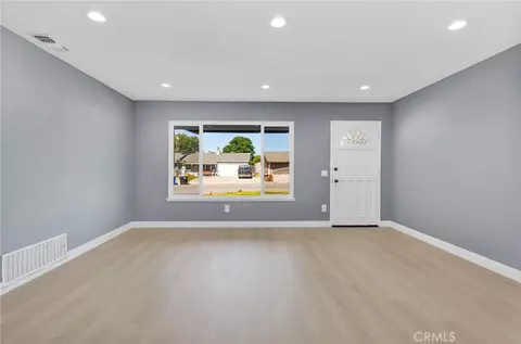 Living - 10851 Maple, Bloomington, CA 92316 photo 2 of 5