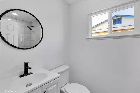 Bath - 10851 Maple, Bloomington, CA 92316 photo 3 of 6