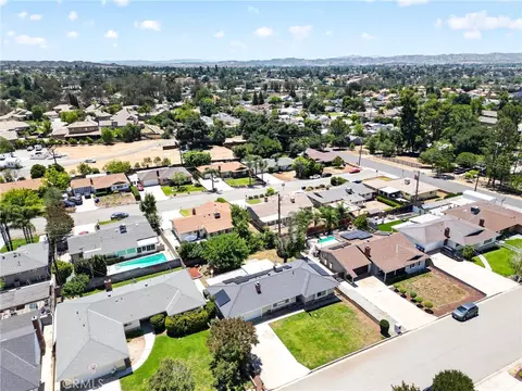 View/Area - 35543 Mountain View St, Yucaipa, CA 92399 photo 2 of 4