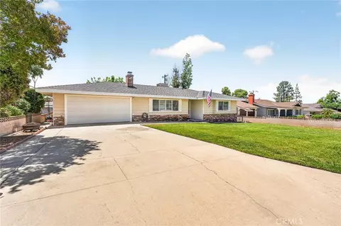 Exterior - 35543 Mountain View St, Yucaipa, CA 92399 photo 1 of 6