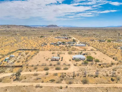 View/Area - 55525 Ornelas Ln, Landers, CA 92285 photo 4 of 11