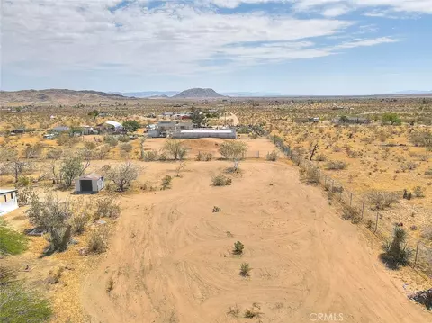 View/Area - 55525 Ornelas Ln, Landers, CA 92285 photo 7 of 11