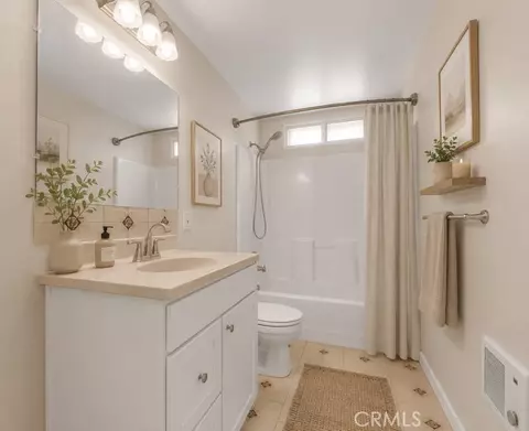 Bath - 55525 Ornelas Ln, Landers, CA 92285 photo 1 of 3