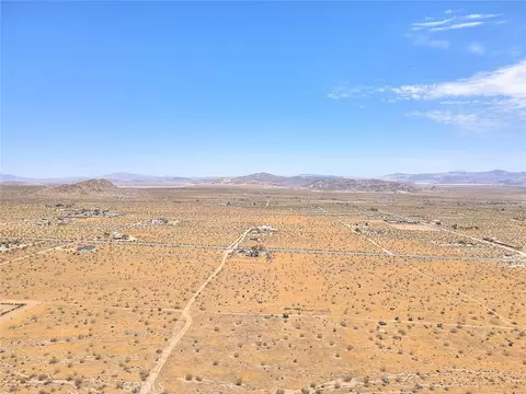 View/Area - 55525 Ornelas Ln, Landers, CA 92285 photo 8 of 11