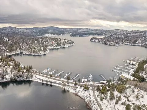 View/Area - 269 Massive, Lake Arrowhead, CA 92352 photo 7 of 9