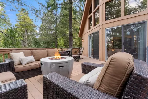 Exterior - 269 Massive, Lake Arrowhead, CA 92352 photo 2 of 11