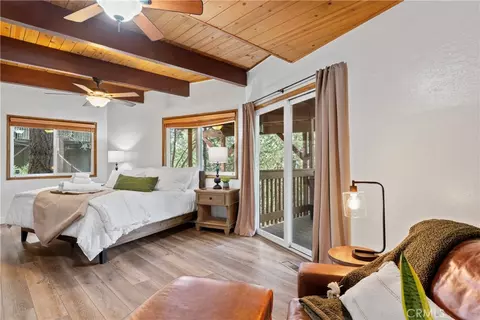 Bedroom - 269 Massive, Lake Arrowhead, CA 92352 photo 7 of 8