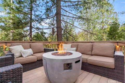 Exterior - 269 Massive, Lake Arrowhead, CA 92352 photo 2 of 9