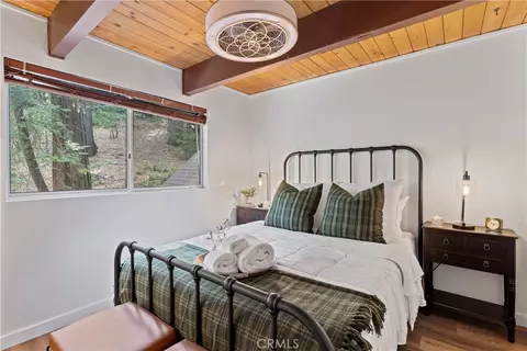 Bedroom - 269 Massive, Lake Arrowhead, CA 92352 photo 2 of 8