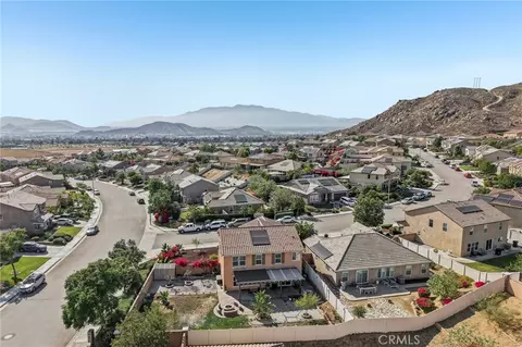View/Area - 7572 Blue Oak, Riverside, CA 92507 photo 3 of 5