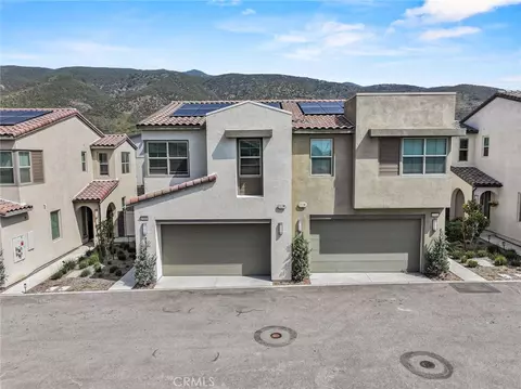 15936 Sparrow Ct, Fontana, CA 92336