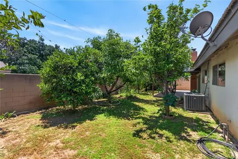 Exterior - 10852 Kloiber St, Riverside, CA 92505 photo 5 of 10