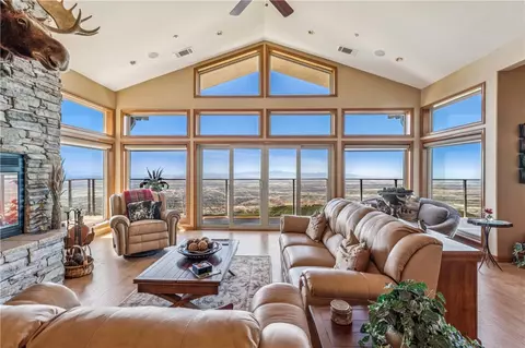 24143 Rockview, Crestline, CA 92325