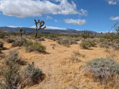 27 248th, Llano, CA 93544