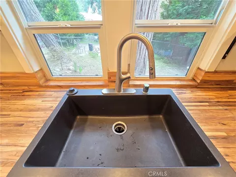 Kitchen - 26058 Fire Hall Loop, Twin Peaks, CA 92391 photo 6 of 7