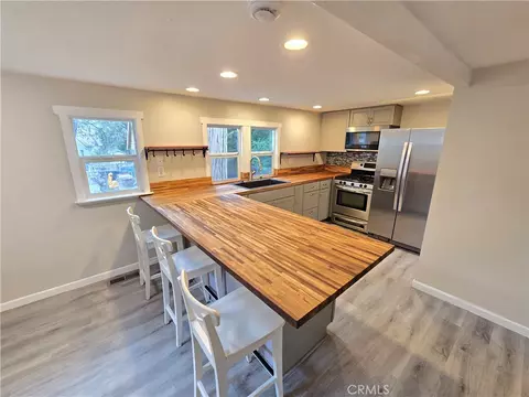 Kitchen - 26058 Fire Hall Loop, Twin Peaks, CA 92391 photo 2 of 7