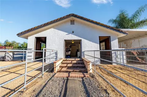 Exterior - 17720 Copper Queen, Perris, CA 92570 photo 8 of 29
