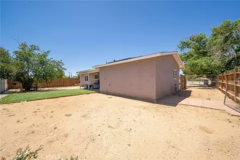 Exterior - 11945 Bornite Ave, Hesperia, CA 92345 photo 11 of 13