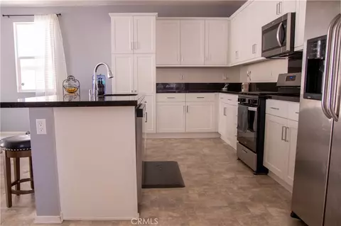 Kitchen - 1766 Park Pl, Riverside, CA 92501 photo 4 of 4