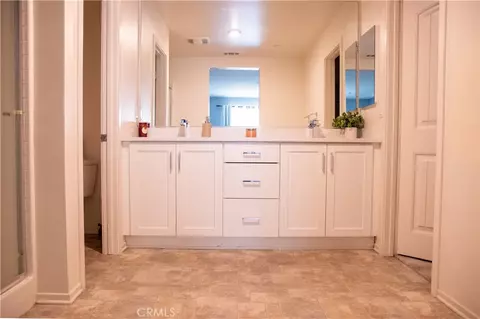 Entry Way - 1766 Park Pl, Riverside, CA 92501 photo 4 of 6