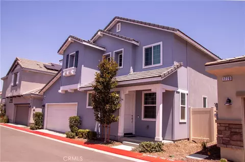 Exterior - 1766 Park Pl, Riverside, CA 92501 photo 2 of 8