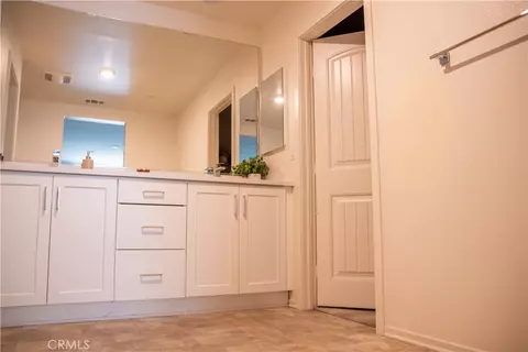 Entry Way - 1766 Park Pl, Riverside, CA 92501 photo 3 of 6