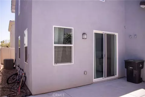 Exterior - 1766 Park Pl, Riverside, CA 92501 photo 5 of 8