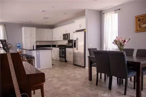 Entry Way - 1766 Park Pl, Riverside, CA 92501 photo 6 of 6