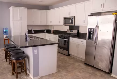 Kitchen - 1766 Park Pl, Riverside, CA 92501 photo 3 of 4