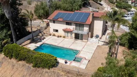 View/Area - 17656 Mockingbird Hill Cir, Riverside, CA 92504 photo 6 of 7
