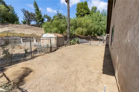 Exterior - 17656 Mockingbird Hill Cir, Riverside, CA 92504 photo 6 of 8
