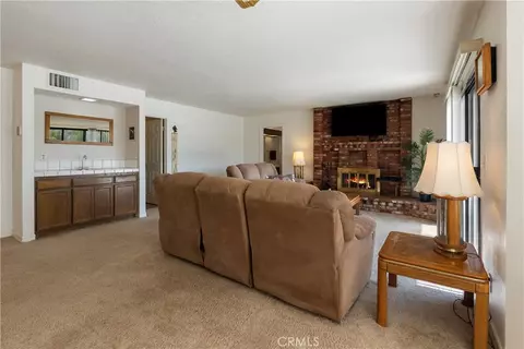 Living - 17656 Mockingbird Hill Cir, Riverside, CA 92504 photo 3 of 5