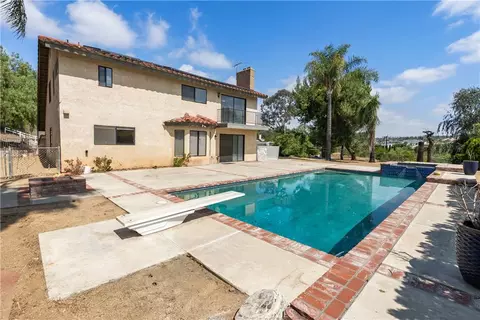 Exterior - 17656 Mockingbird Hill Cir, Riverside, CA 92504 photo 3 of 8