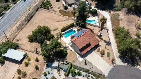 View/Area - 17656 Mockingbird Hill Cir, Riverside, CA 92504 photo 7 of 7