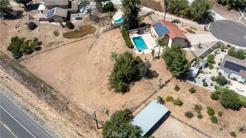 View/Area - 17656 Mockingbird Hill Cir, Riverside, CA 92504 photo 4 of 7