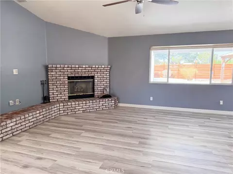 Living - 15358 Lookout, Apple Valley, CA 92307 photo 3 of 4