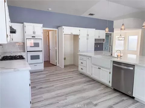 Kitchen - 15358 Lookout, Apple Valley, CA 92307 photo 1 of 1