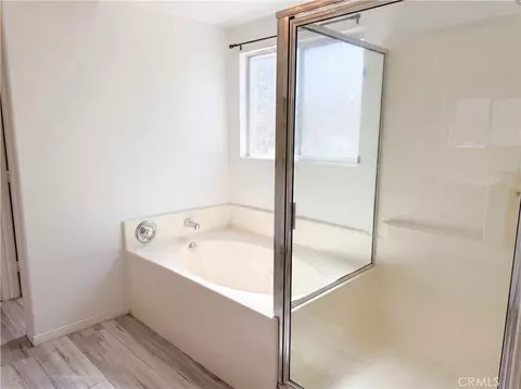 Bath - 15358 Lookout, Apple Valley, CA 92307 photo 3 of 4