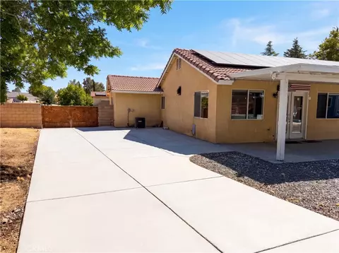 Exterior - 15358 Lookout, Apple Valley, CA 92307 photo 5 of 9